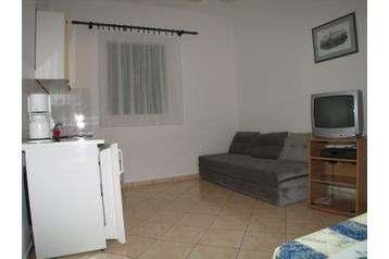 Croazia Privát Pag, Esterno